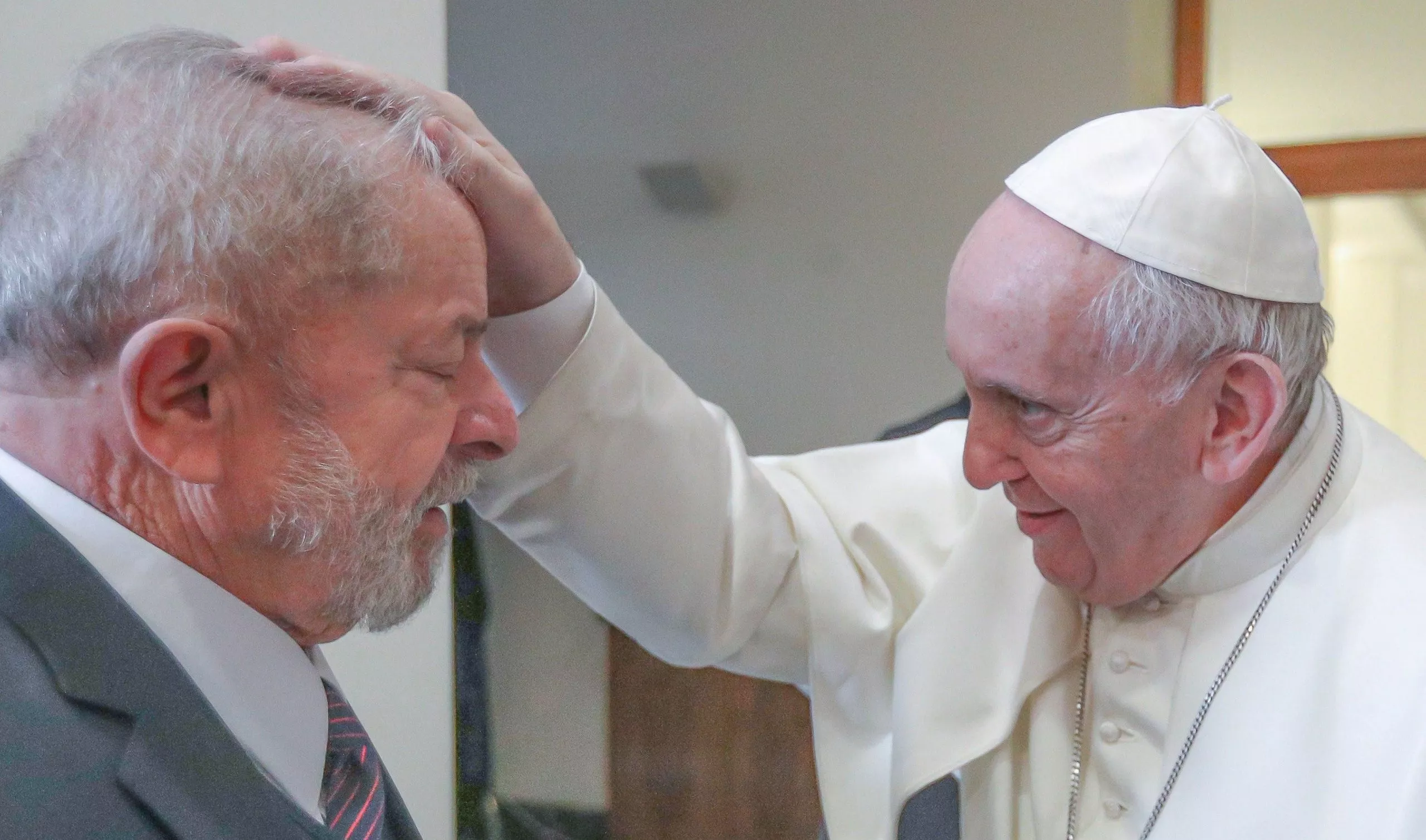 El papa a Lula: “Estoy contento de poder verlo caminando por la calle