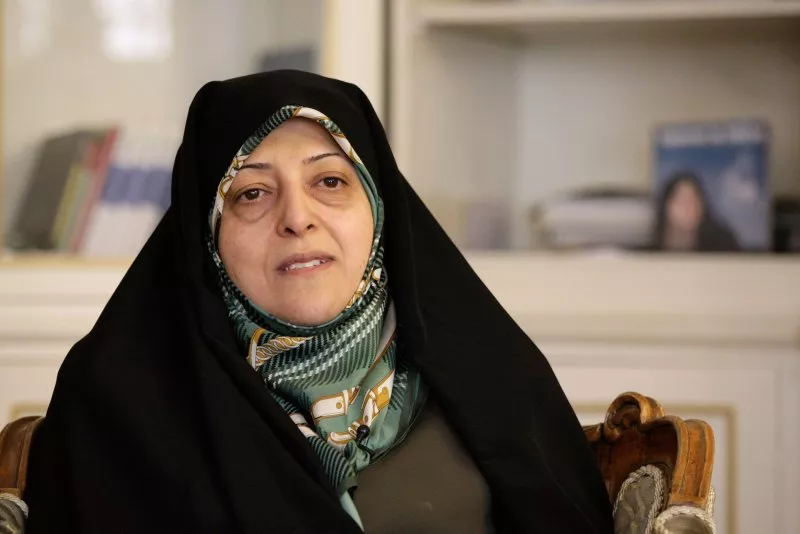 Contagiada de coronavirus la vicepresidenta iraní Masumeh Ebtekar