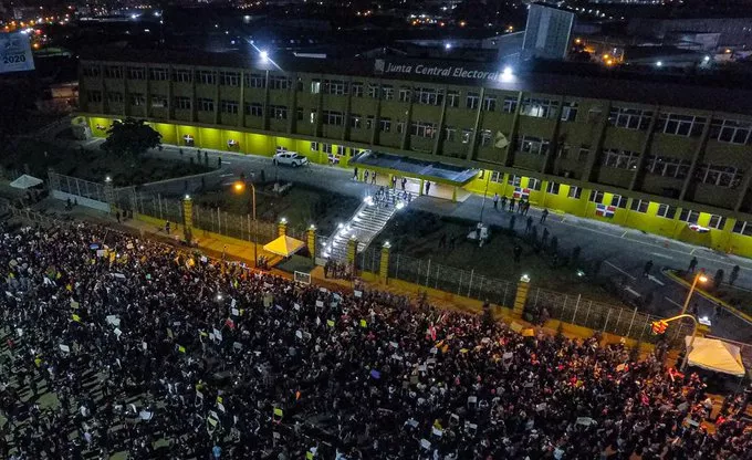 RD protesta: miles de ciudadanos manifiestan en distintos puntos del país tras suspensión de elecciones municipales