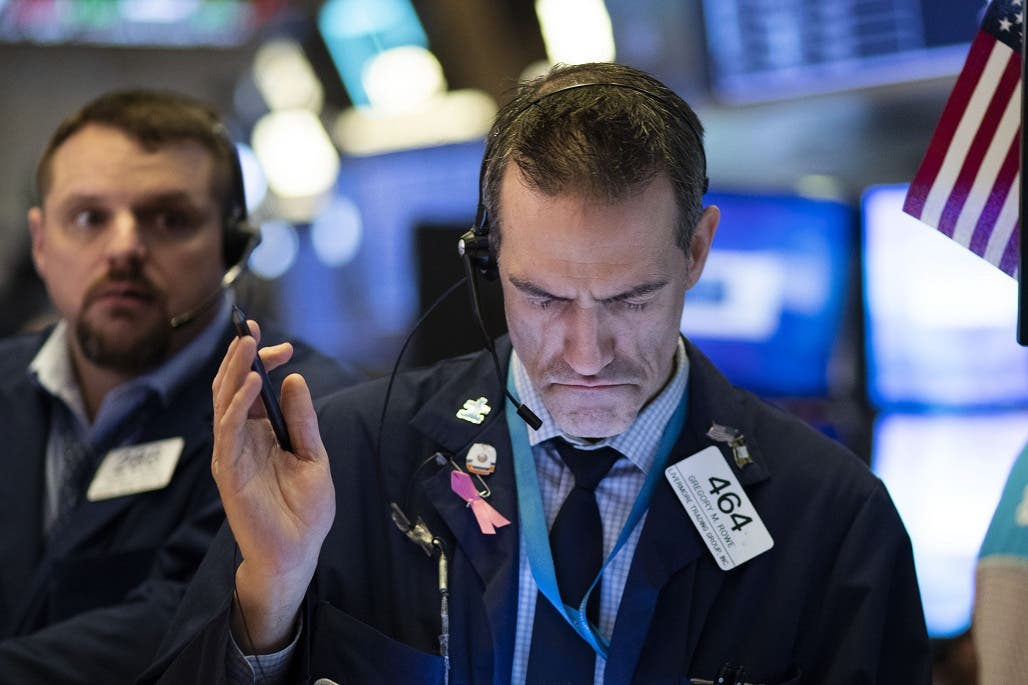 Wall Street abre en rojo y Dow se desploma casi 1.000 puntos por coronavirus