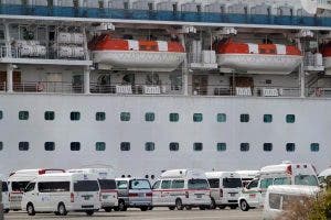 Detectan 60 nuevos casos de coronavirus en el crucero amarrado en Yokohama