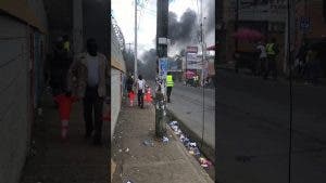 Protestan en Santo Domingo Este por suspensión de elecciones municipales