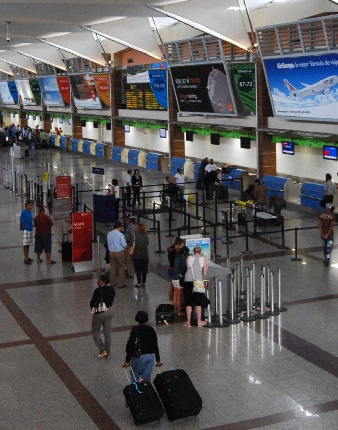Nuevo director del Cesac sustituye jefes de seguridad en los aeropuertos
