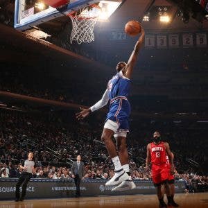 Los Knicks sorprenden a los Rockets y vencen 125 por 123 en casa