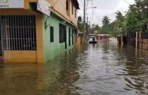 COE: 473 viviendas afectadas; 1,750 desplazados y 26 provincias en alerta por lluvias