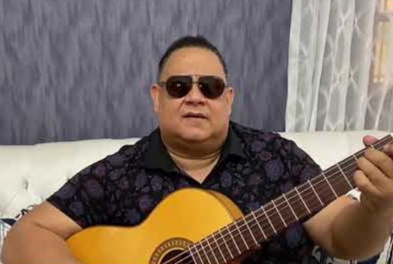 Peña Suazo canta un tema por coronavirus