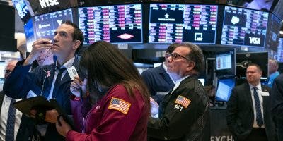 Wall Street cierra en verde ante una posible bajada de tipos de interés a finales de mes