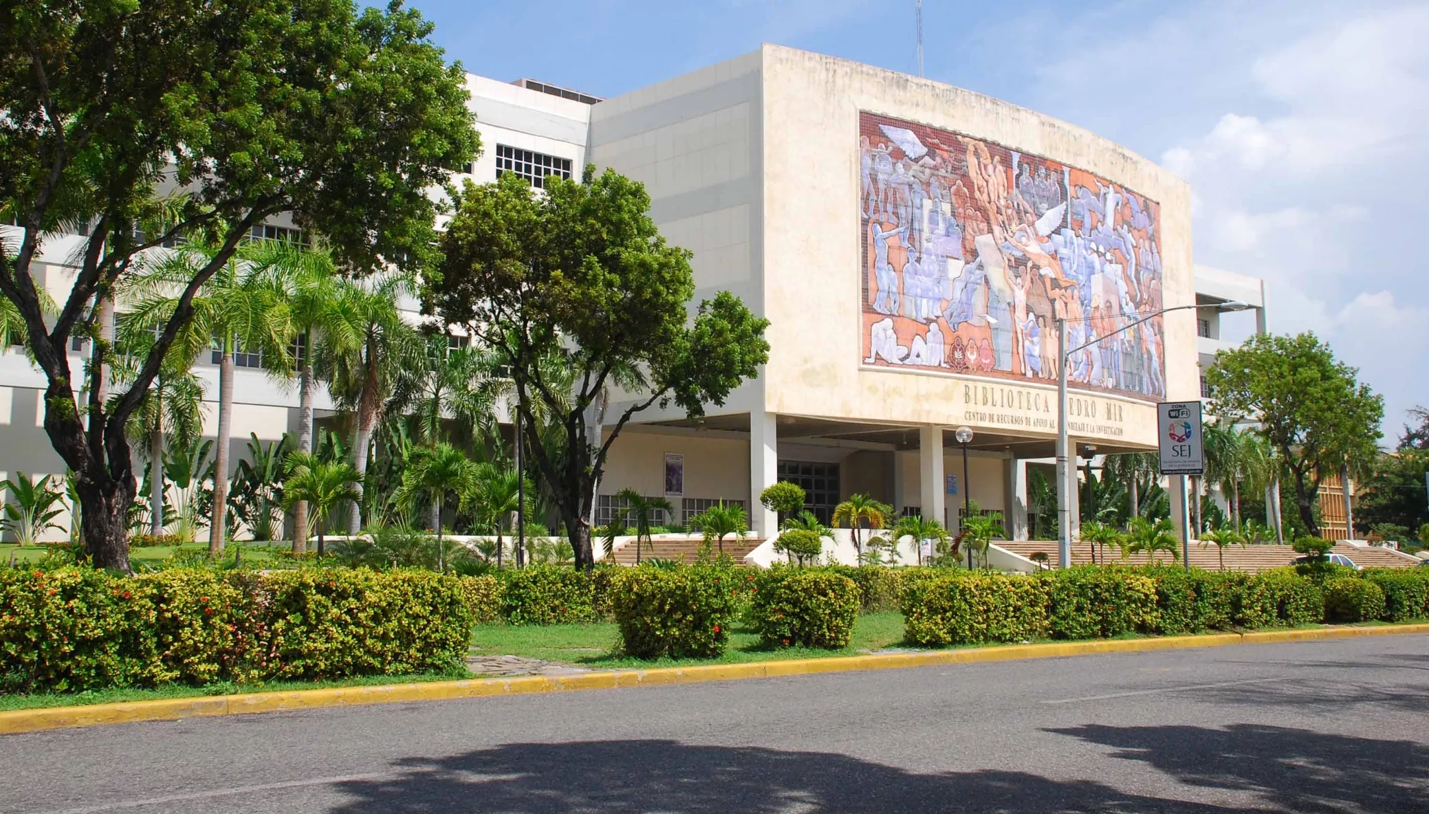 Universidades y otras entidades suspenden y limitan sus servicios