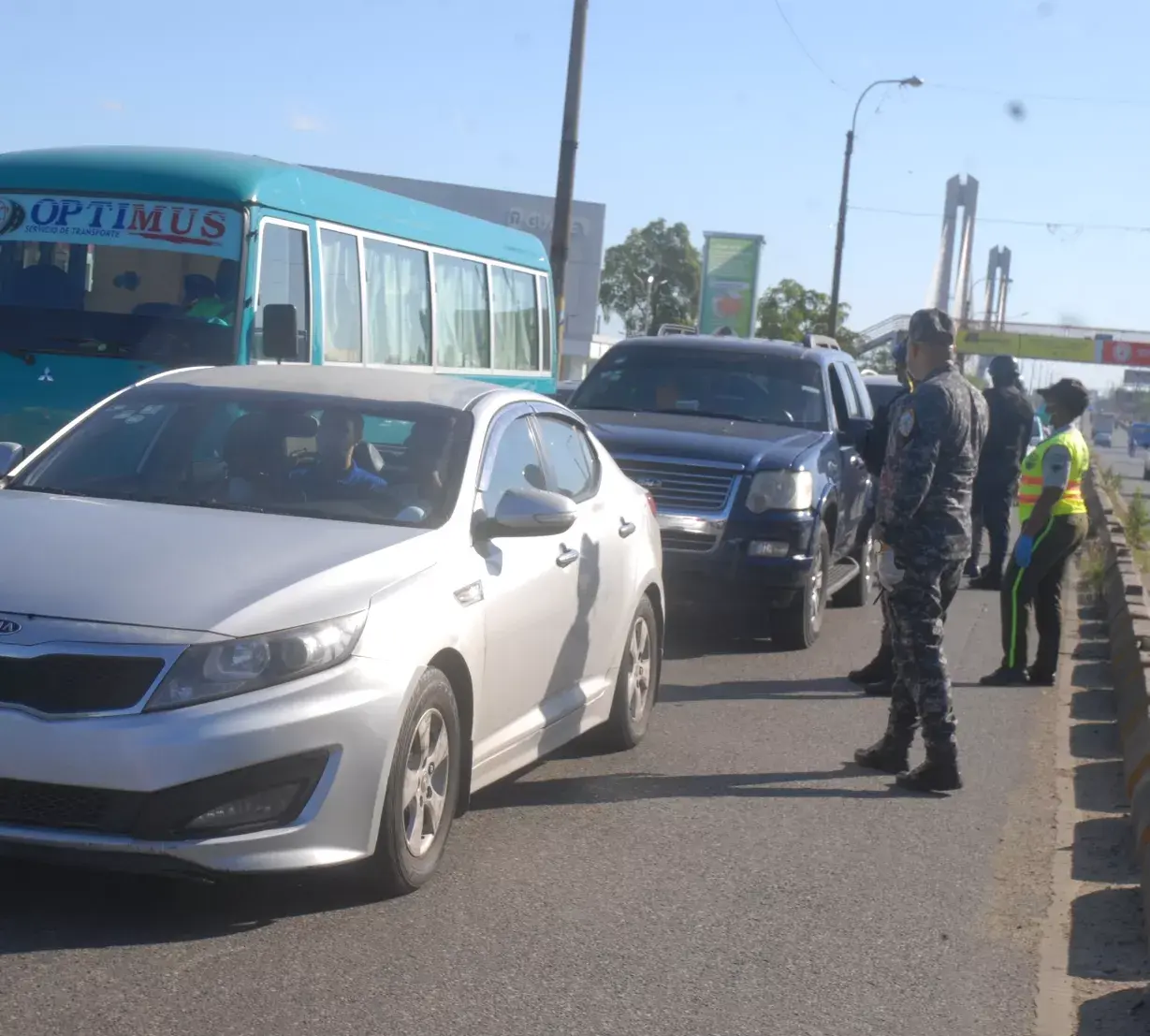 Bloqueos puentes por virus sorprendió a capitaleños