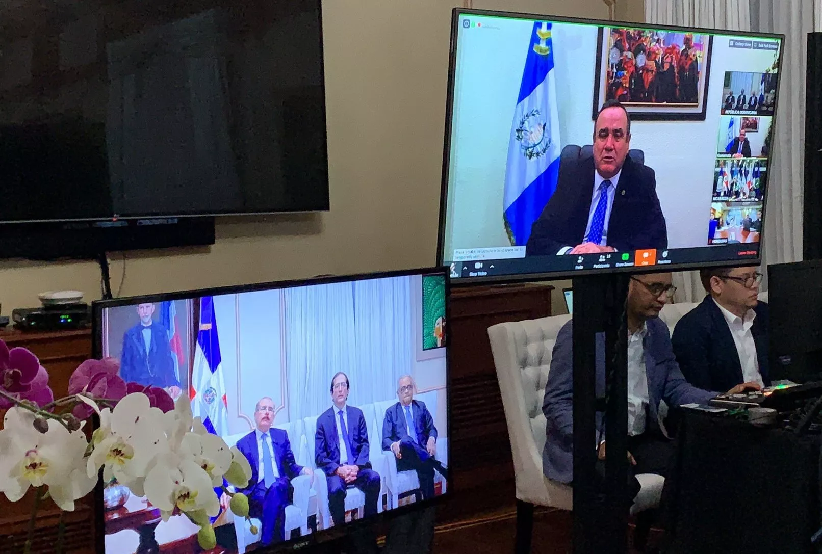 Danilo Medina sostiene videoconferencia con homólogos del Sica por coronavirus