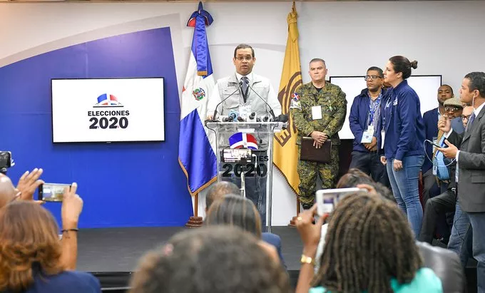 Tres heridos y un miembro de la Policía Militar detenido en Azua