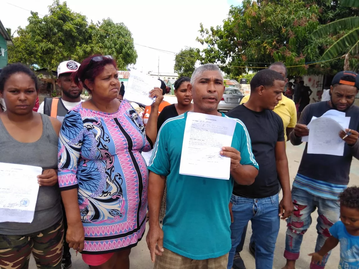 Urbe suspende desalojo en La Ciénaga; familias afectadas claman ayuda del Presidente