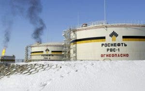 Petrolera rusa Rosneft dice cesar operaciones en Venezuela