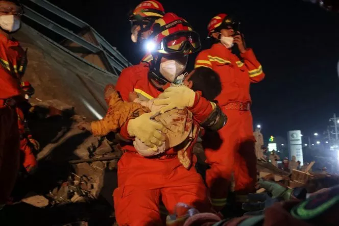 El derrumbe de un centro de cuarentena ensombrece la mejora de datos en China