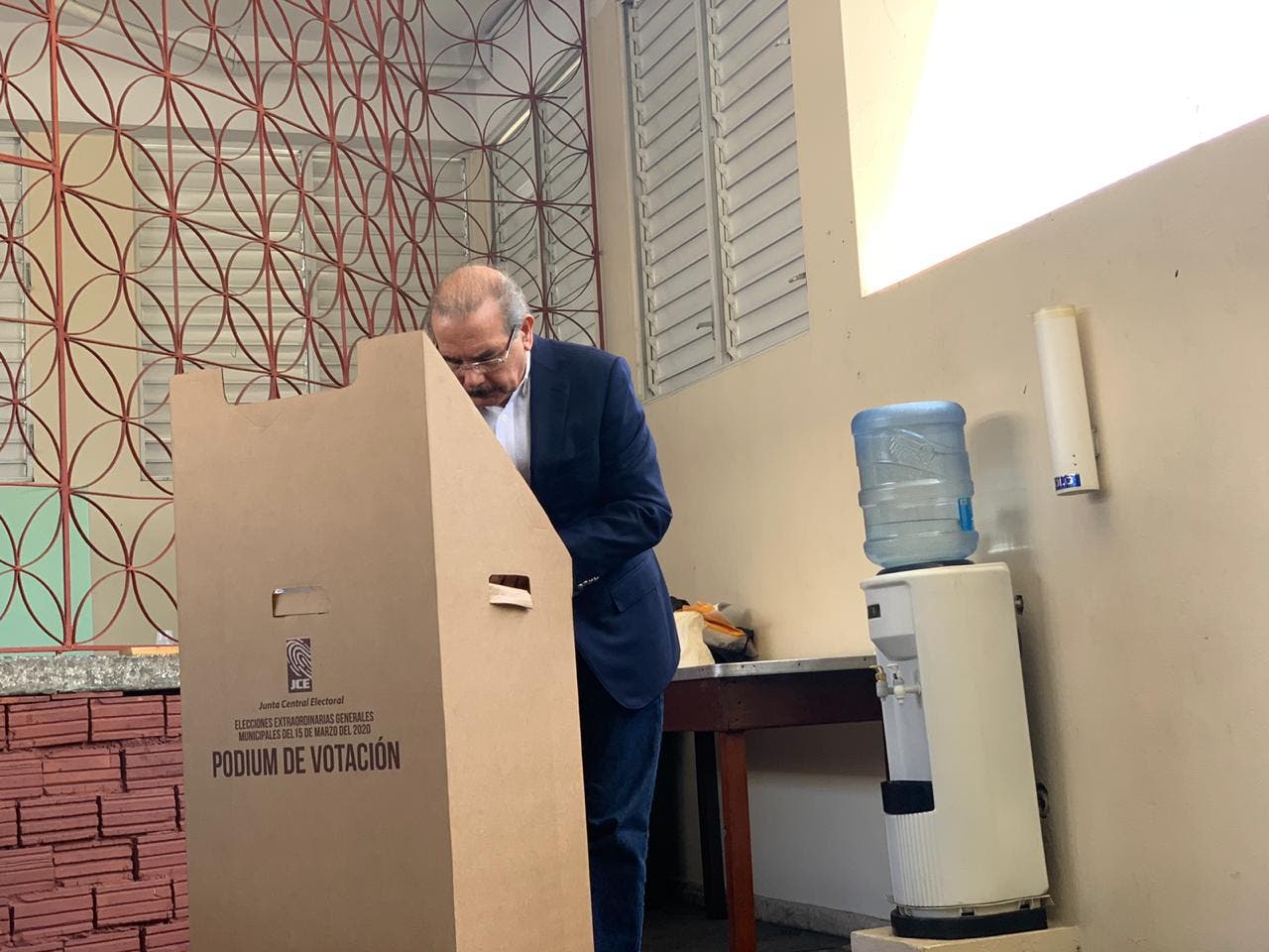 Danilo Medina pondera buena marcha del proceso electoral; dice «hoy habrá un ganador y un perdedor»