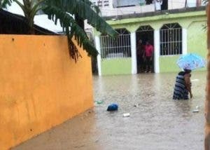 Fuertes lluvias provocaron inundaciones y deslizamiento de tierra en Sosúa