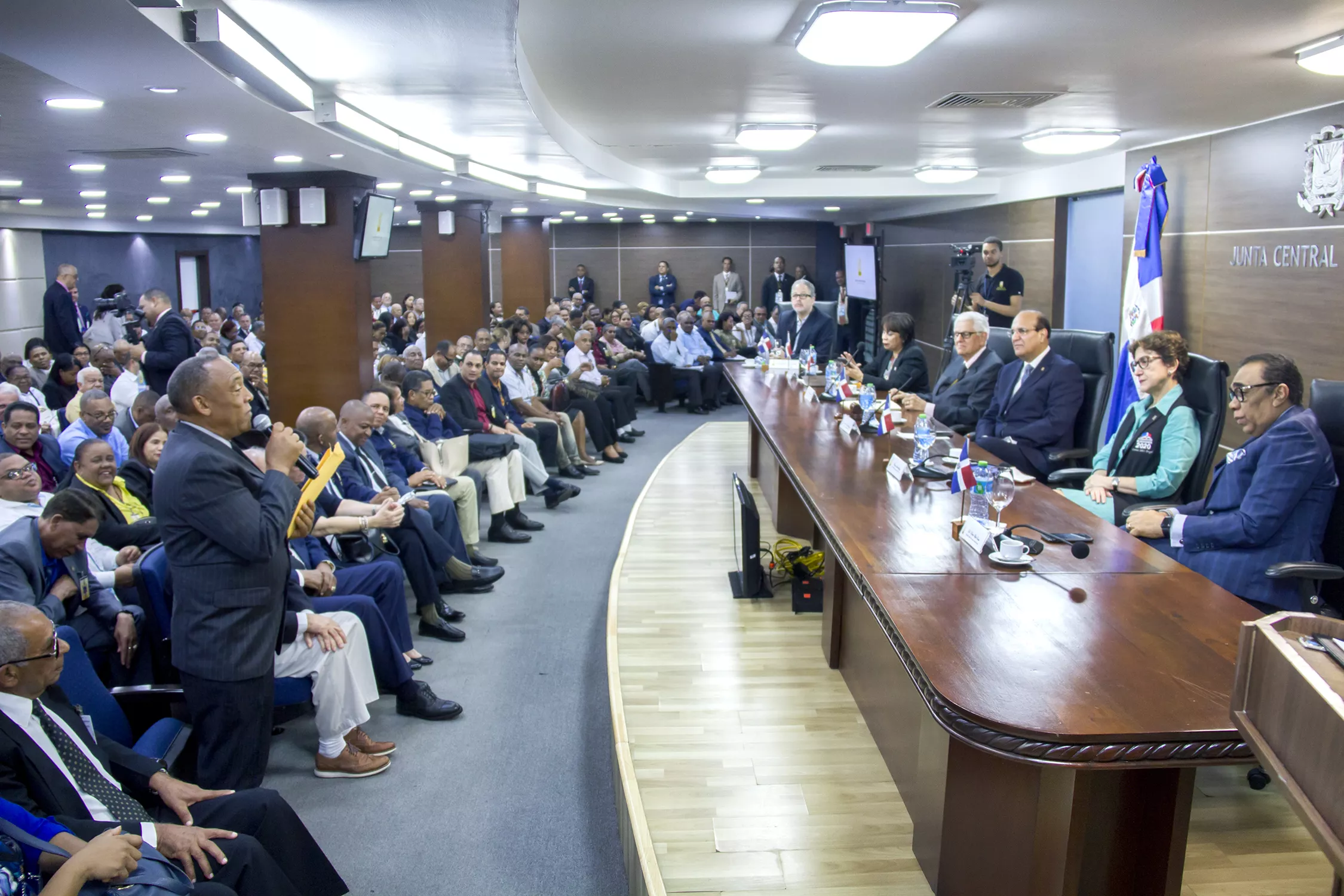 Pleno de la JCE trata organización de las elecciones con miembros de las Juntas Electorales