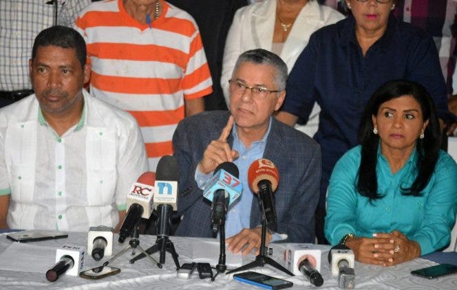 Manuel Jiménez exhorta a alcalde de SDE dar respuesta a municipio ante Covid-19