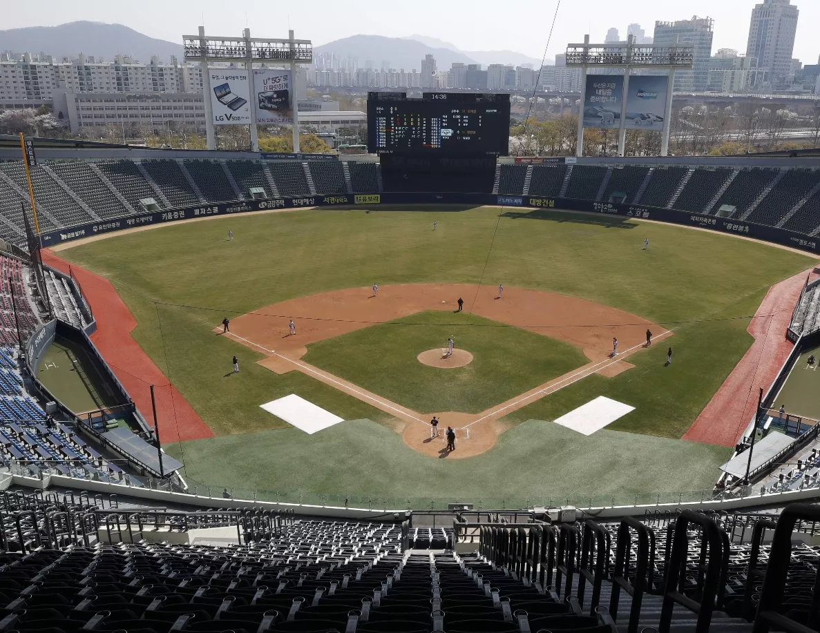 Sin vacuna, estadios Grandes Ligas estarían desiertos