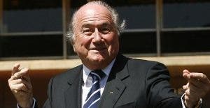 Fiscales retiran  dos cargos en contra Blatter