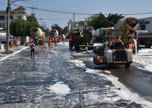 Obras Públicas desinfecta áreas públicas