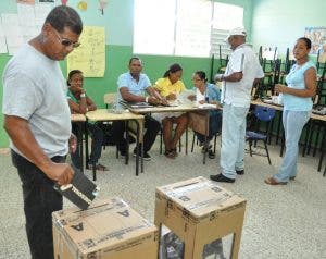 Ministro de Salud asegura hay condiciones para realizar elecciones