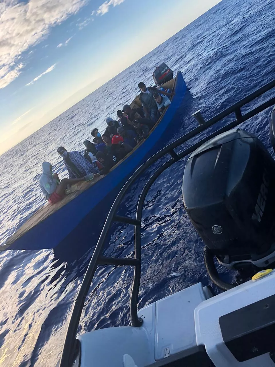 Armada apresa otras 23 personas se iban en yola a Puerto Rico