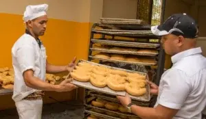 Panaderías contemplan cerrar por limitación transporte y personal