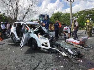 Un muerto y tres heridos en accidente en autopista 6 de Noviembre