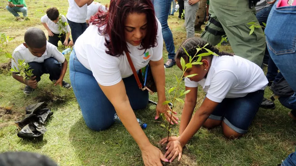 Medio Ambiente llama a preservar el planeta al celebrarse el Día Mundial de la Tierra