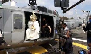 Santo Sacramento recorre Gran Santo Domingo en señal de bendición