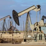 El brent cae el 1,69 % y el barril se sitúa en 71,72 dólares ante las negociaciones EEUU-Irán