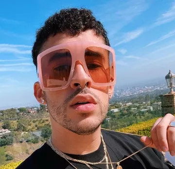 Bad Bunny lanza un disco sorpresa