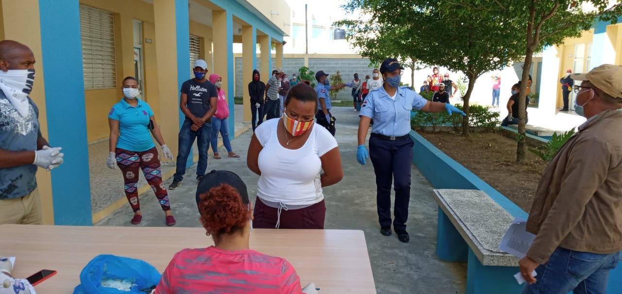 Policía Escolar supervisa centros educativos de Nagua, Gaspar Hernández y Moca