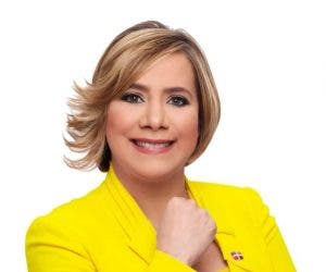 Encuesta revela Angery Alberto es la candidata a diputada mejor valorada en SDE