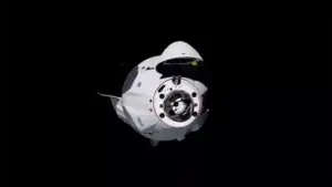 Misión de SpaceX y la NASA: la cápsula Crew Dragon se acopla con éxito en la Estación Espacial Internacional