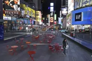 La Policía evacúa temporalmente parte de Times Square por paquete sospechoso 