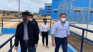 Presidente Danilo Medina supervisa construcción de la Nueva Victoria