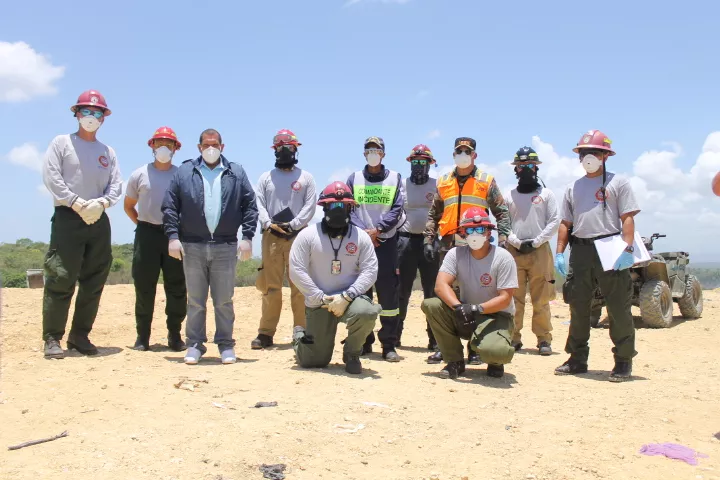 Bomberos de Puerto Rico se integran a labores en el Vertedero de Duquesa