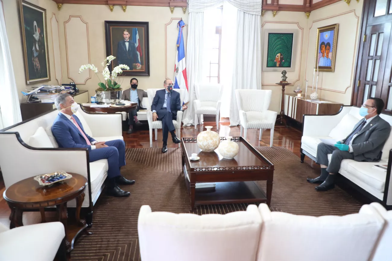 Presidente Danilo Medina evalúa comportamiento de la economía dominicana