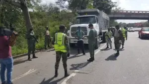 SENPA apresa tres personas durante operativo