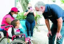 Gonzalo Castillo hace donativos a Rehabilitación