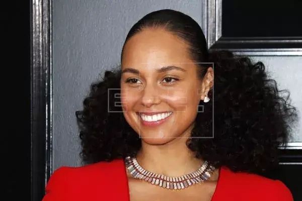 Alicia Keys aborda la violencia policial en su canción «Perfect Way to Die»