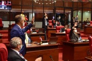 Senado declara de urgencia y aprueba reforma de ley de presupuesto complementario del Estado