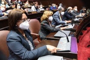 Diputados aprueban proyecto que permite retiro 30% de los fondos de pensiones