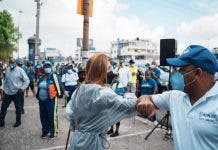 Carolina Mejía encabeza gran operativo de limpieza en la capital