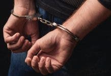 Policía apresa acusado de drogar, violar y publicar imágenes de dos adolescentes