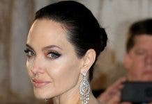 Angelina Jolie llega a 45 años, con 6 hijos y lejos de Brad Pitt