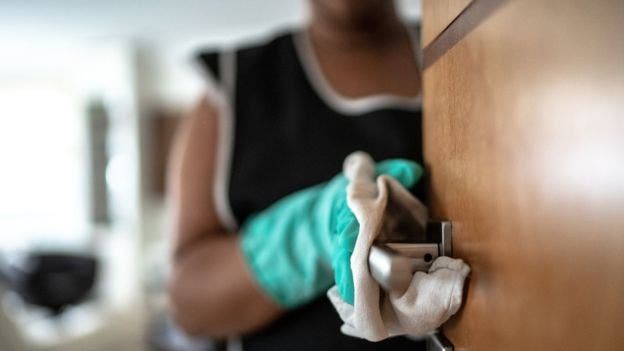 Trabajo doméstico genera 245 mil empleos al año en RD, dice estudio