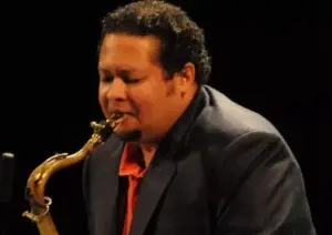 Sandy Gabriel,  saxofonista de alto calibre y grandes éxitos